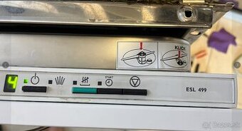 Umývačka riadu 45 plneintegrovaná Electrolux ESL 499