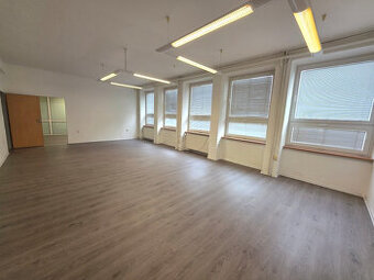 Prenajmeme kancelárie, 174,25 m²,Žilina–Bytčická ul., R2 SK.