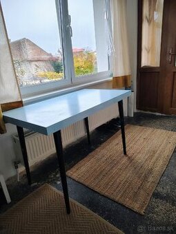 Kuchynský retro stôl