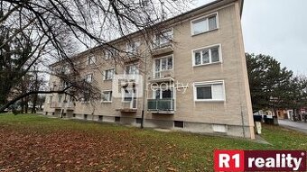 NA PREDAJ 3 izb. byt /dva balkóny/ "VAJANSKÉHO" / Piešťany