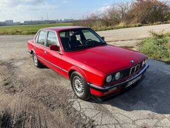 BMW E30 320i