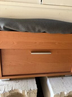 predsieňová lavička