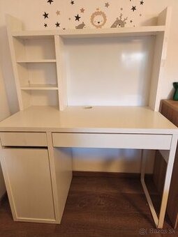 Písací stolik