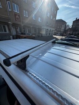 Priečne nosiče na pevné body