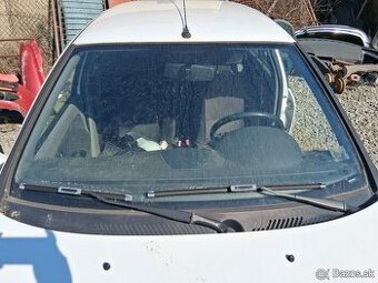 Predam čelné sklo na Renault Thália rok vyroby 2011