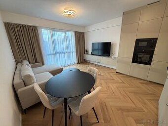 PRENÁJOM – Luxusný 2-izbový byt v historickom centre mesta