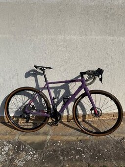 Fuji Jari Carbon CX Gravel - 1