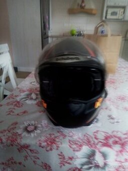 Prilba Schuberth c4