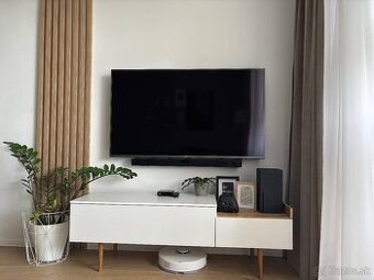Skrinka pod TV
