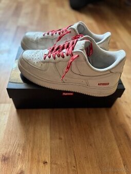 Nike air force supreme