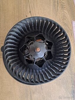 Valeo motorček kúrenia octavia 3, 5Q1819021B
