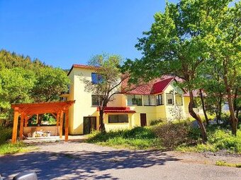 Donovaly, dom, 2 x 4 lôžkové apartmány