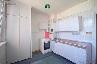 Pôvodný stav - Veľký 2i 68m2 + loggia na sídlisku Roveň