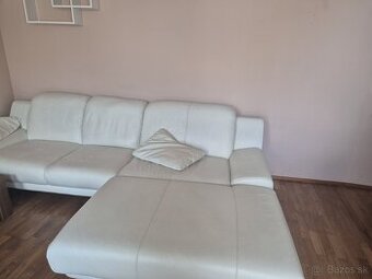 Darujem 16 ročnú koženú sedačku
