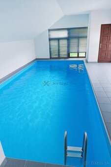 Priestranný 7-izbový rodinný dom s bazénom, altánkom a veľký