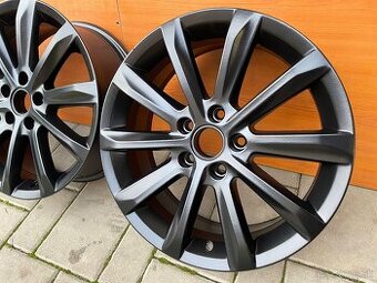 Helsinki schwarz VW PASSAT B8 5x112