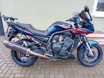 YAMAHA FZS 1000 FAZER
