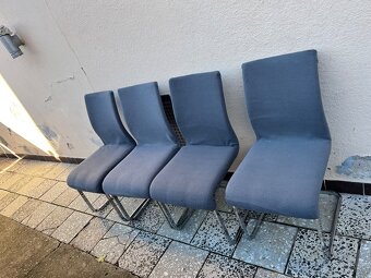 Predám okrúhly jedálensky stôl