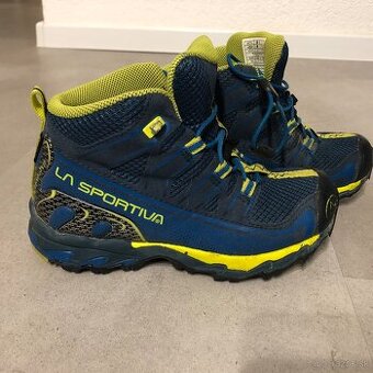 LA SPORTIVA trekove topanky detske c.32
