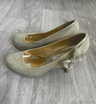 lodičky zlatej (trblietavej) farby veľkosť č. 40