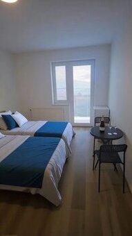 🌿Pekná 2lôžková izba s balkónom, tiché čisté bývanie v BA