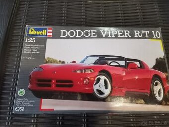 DODGE  VIPER R/T10 PLASTIKOVÝ MODEL