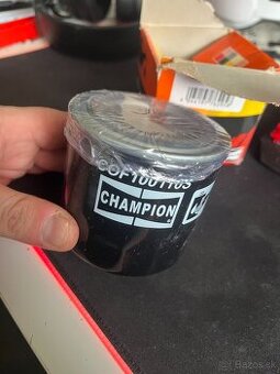 Darujem olejovy filer CHAMPION