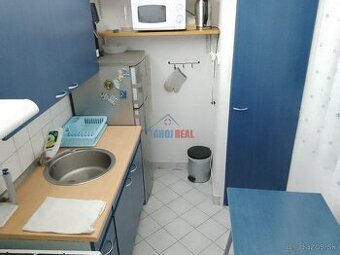 LATORICKÁ pri OC TESCO HRON, zariadený 1-IZB byt.