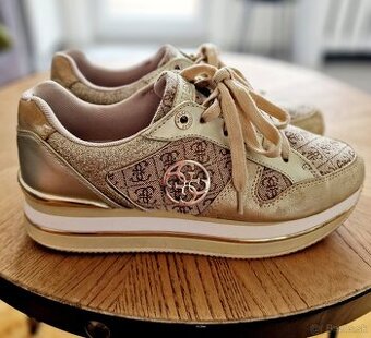 GUESS SNEAKERSY DEALY FL5DLY FAL12 ZLATÁ - LEN ZA 50 €