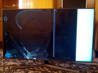 Kúpim LCD panel pre UE55RU7472