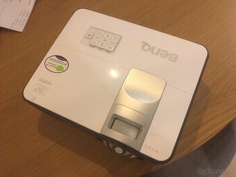 Predam projektor benq mw820st