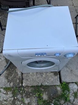 Práčka na 3,5 kg pradla