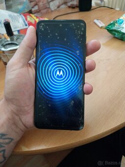 Motorola e40 vhodny do prace 30eu