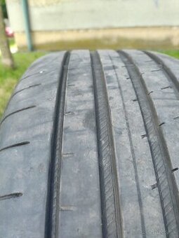 Goodyear 235/45/R18