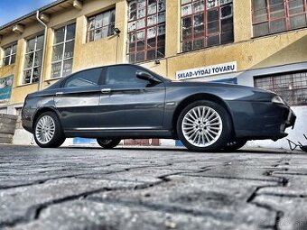 Alfa Romeo 166