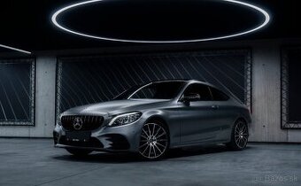 Mercedes-Benz C Coupe 200 AMG Line 4MATIC A/T