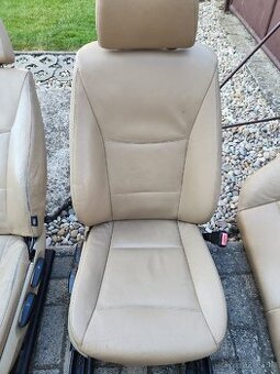BMW e91 sedadlá