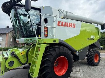 Sklízecí mlátička Claas Lexion 660, žací lišta V750, rok výr