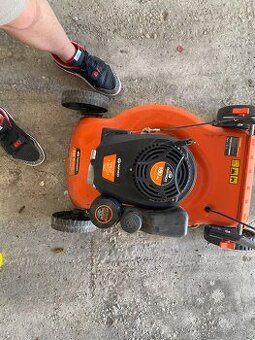 Predám motorovú Kosačku Daewoo - 1