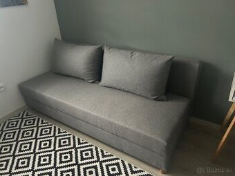 Sivá rozkladacia pohovka