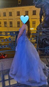 Predám spoločenské šaty, plesové alebo na stužkovú