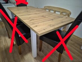 Kvalitný rozťahovací jedálenský stôl – pevný, ako nový