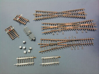 VLÁČIKY HO (Dobové profilové koľajničky PILZ/DDR)