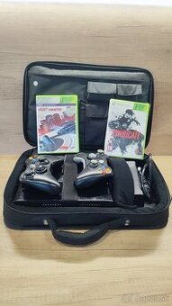Xbox 360 + 2 wireless ovládače + 2 hry