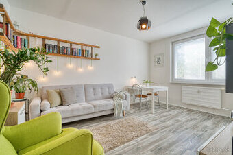 Na prenájom zariadený 2-izbový byt v centre Malaciek