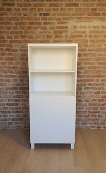 Ikea besta knižnica