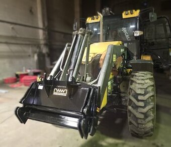 Predný rýchloupínač na traktorbáger Mecalac / Terex TLB990
