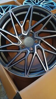 R18 5x112 mm ALU disky čierne MAM (KESKIN)