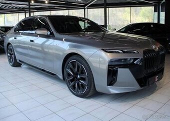 BMW Řada 7 740d xDrive M Sport Pro ExLoun nafta automat