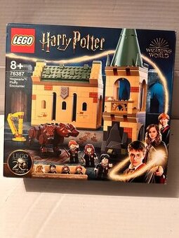 LEGO Harry Potter 76387 Rokfort: stretnutie s Chlpáčikom